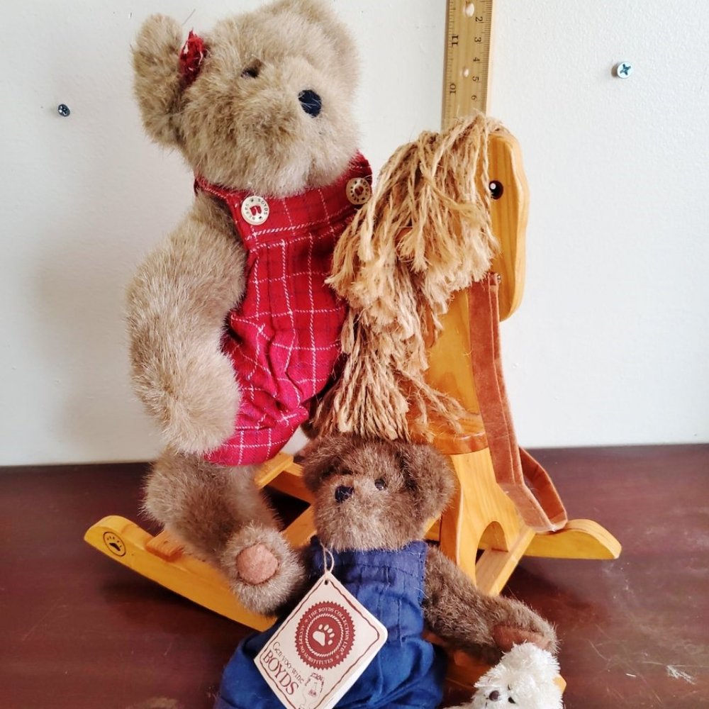 Vintage Boyds Bears 3 Piece Set. Kaytie and Matty with RJ. With Tags.